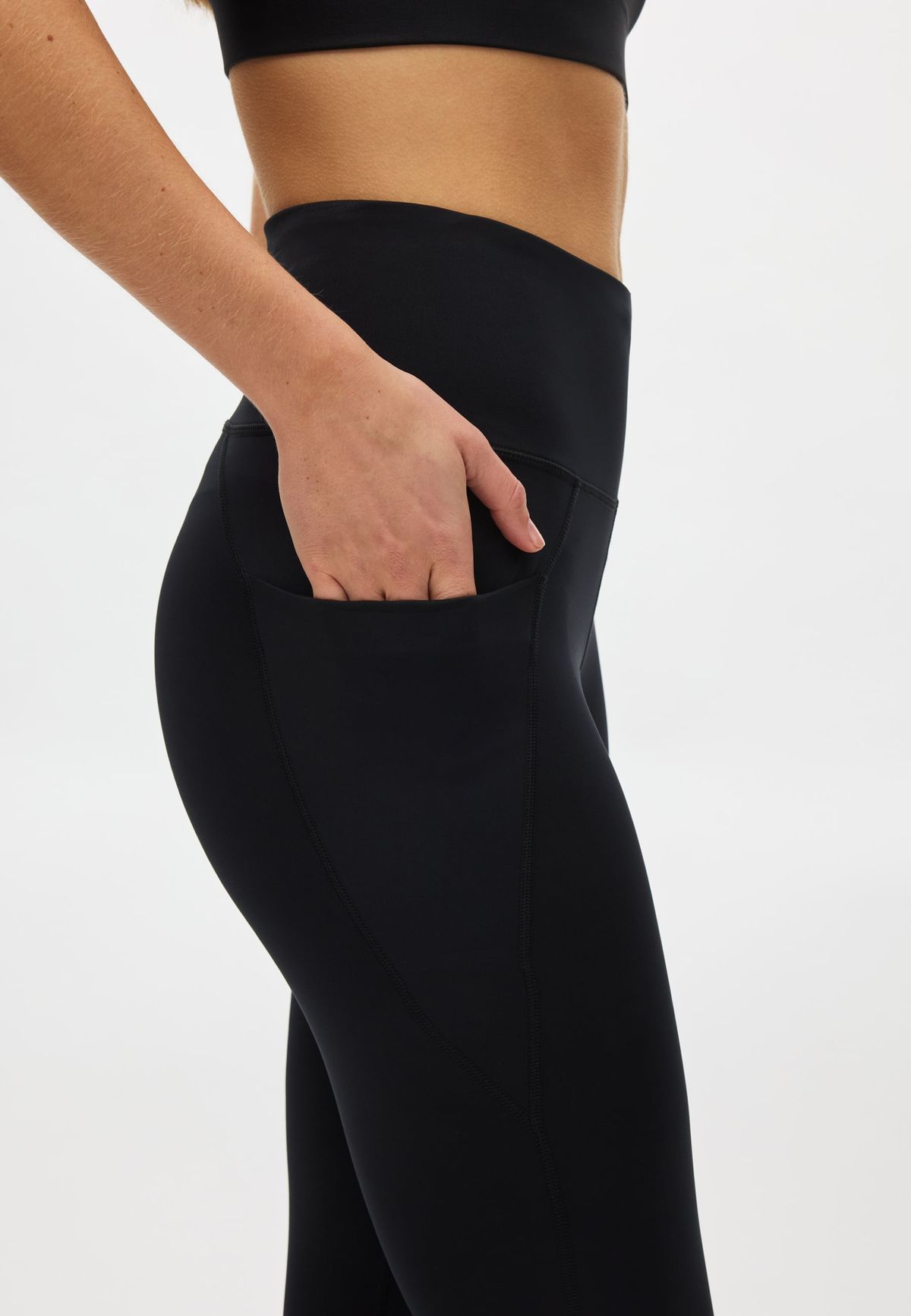 Flattering High Waist 7/8 Tights, Black