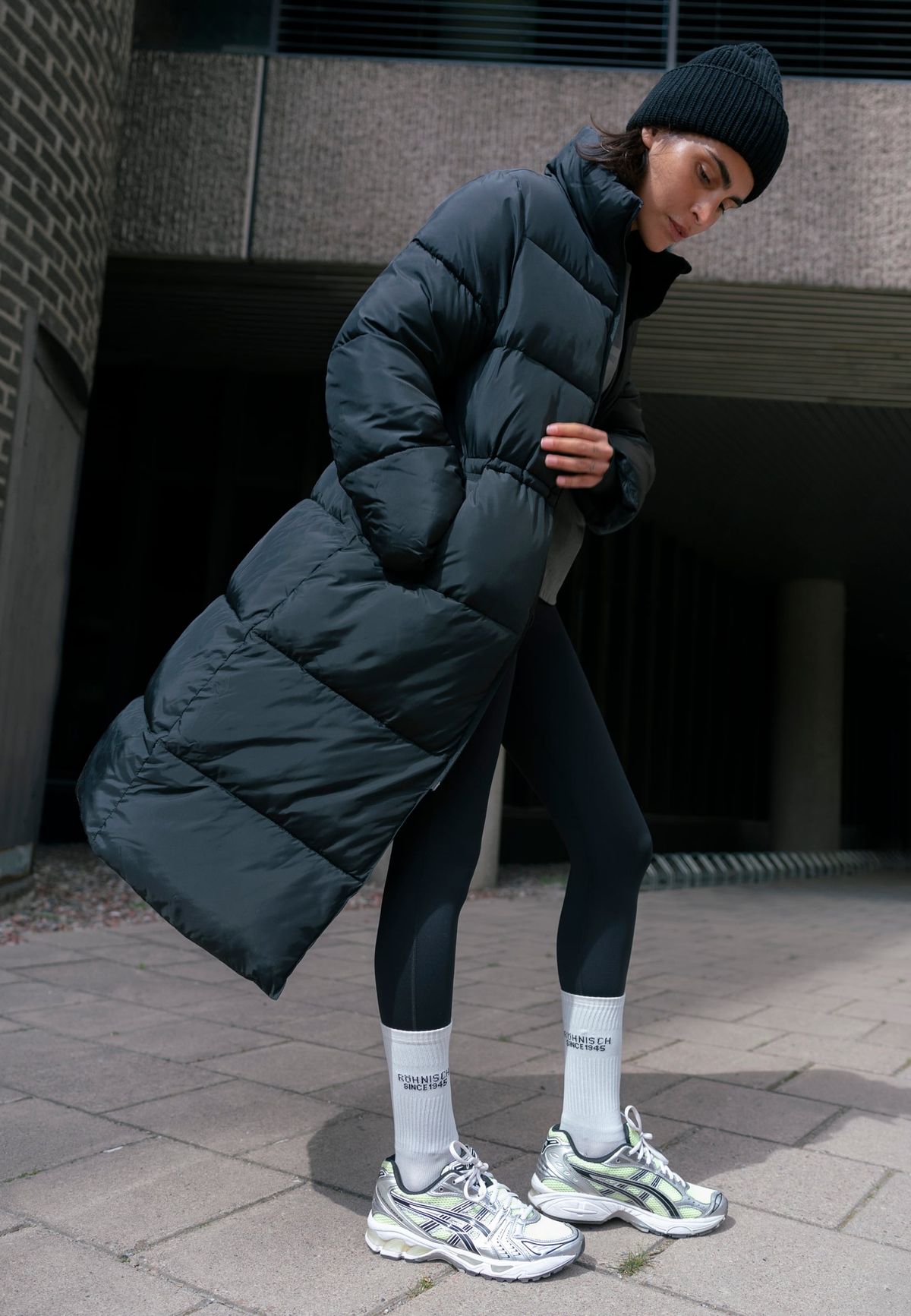 Pebble Drawstring Coat, Black