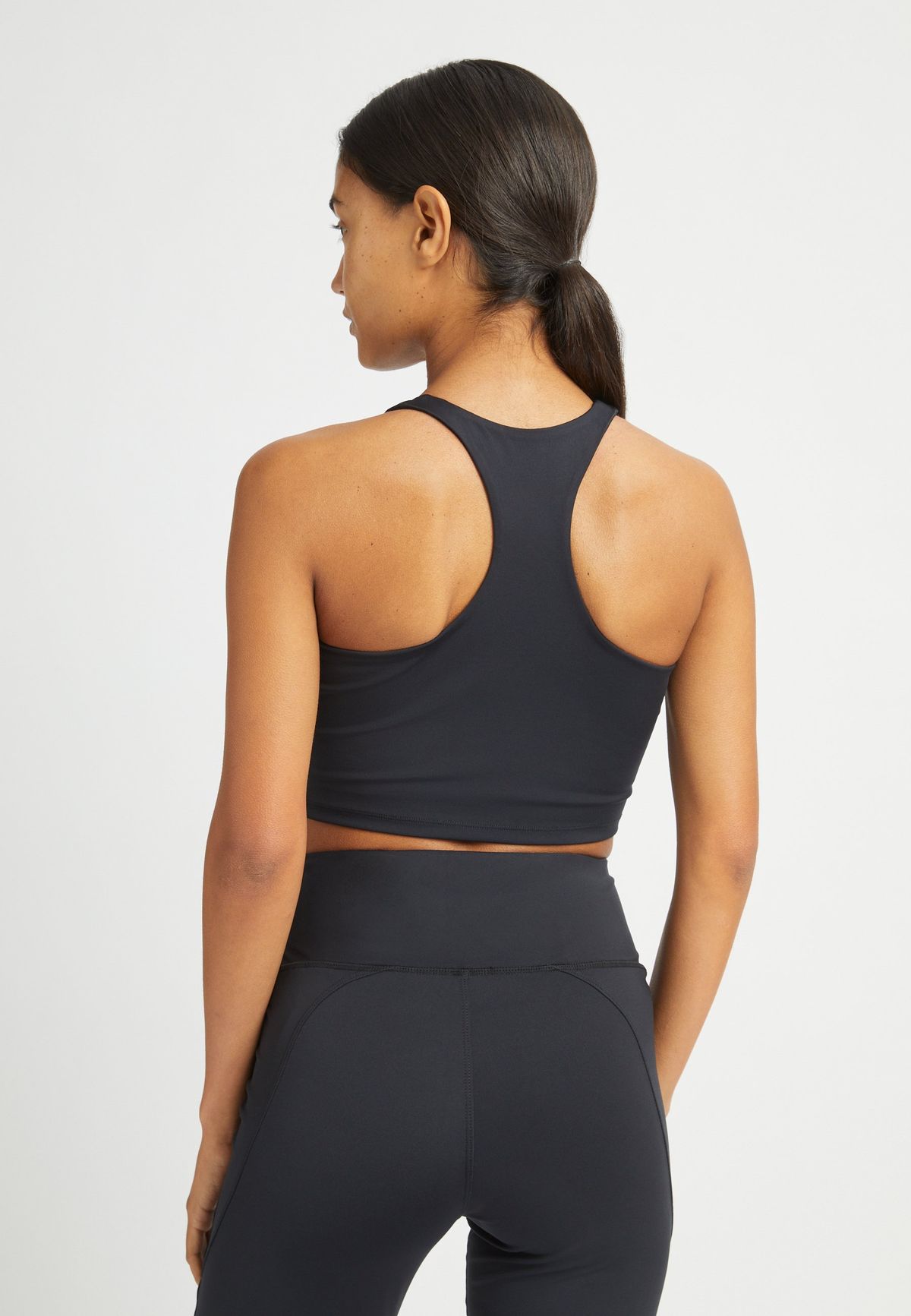 Flattering Cropped Racerback, Black