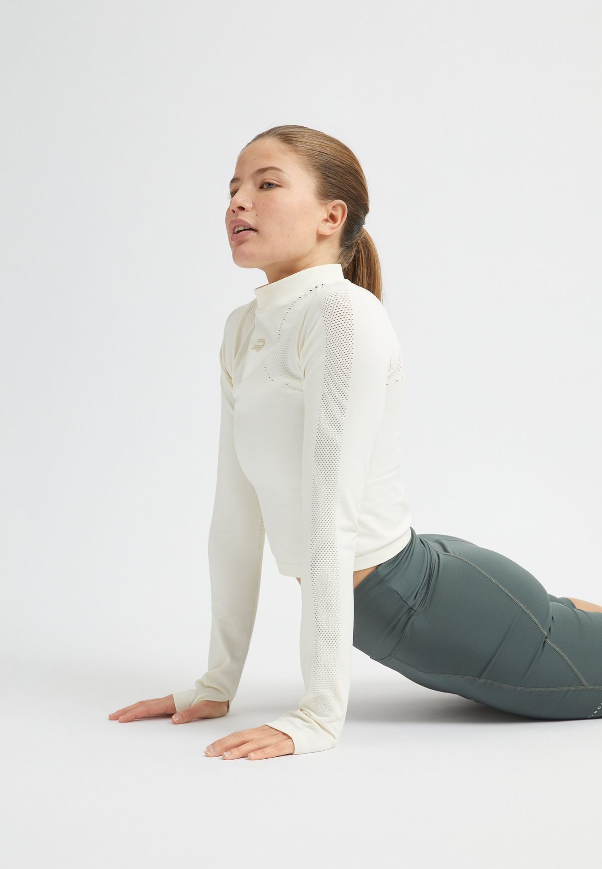 Seamless Cropped Long Sleeve, Tofu