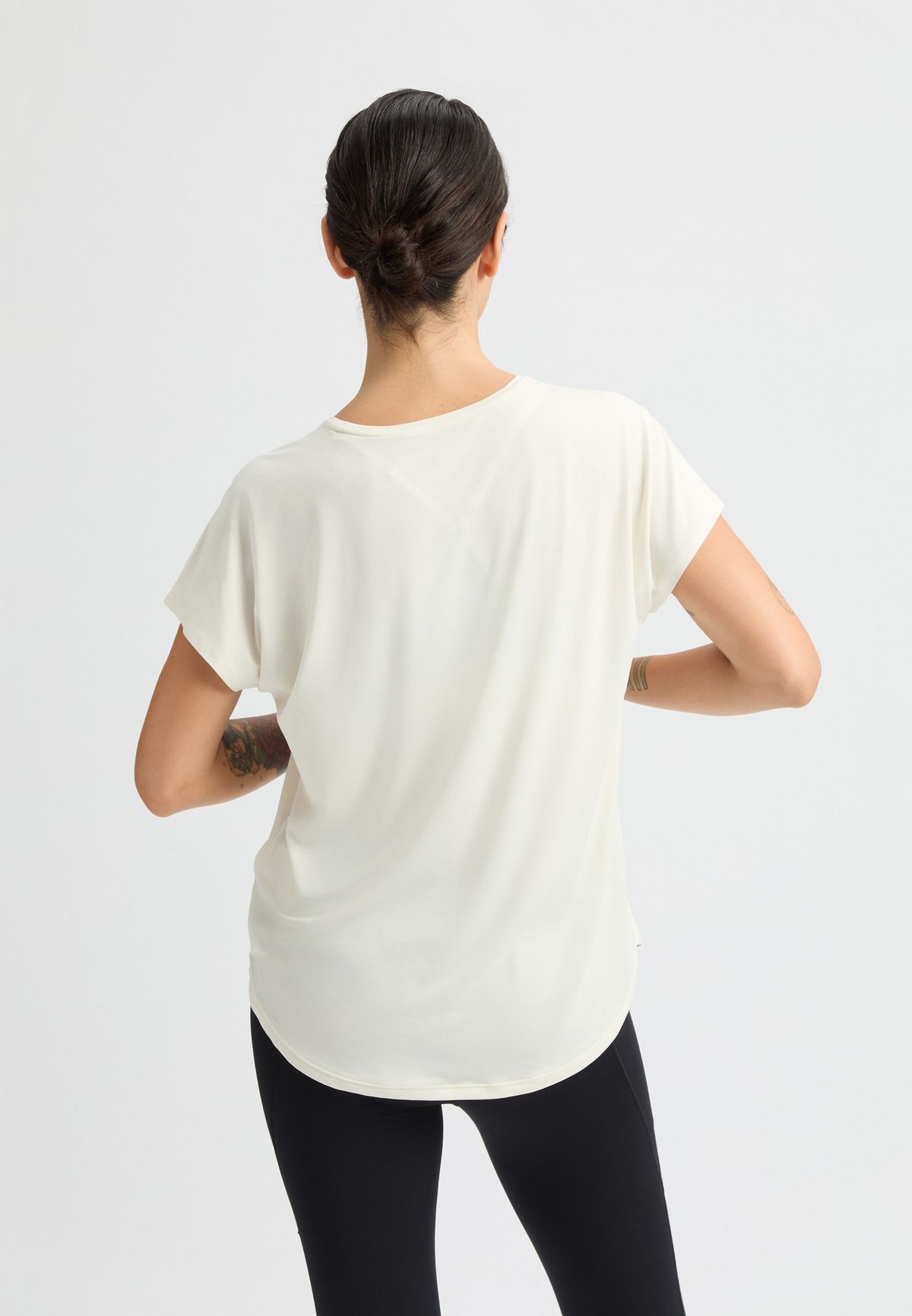 Motion Loose Tee, Tofu