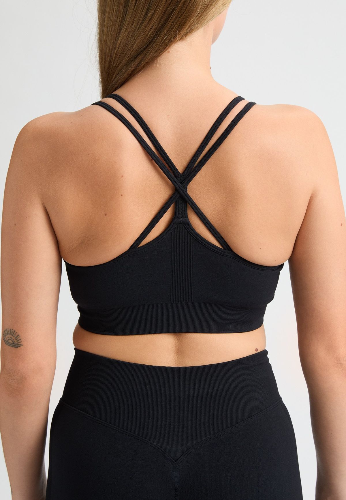 Seamless Strap Sportsbra, Black