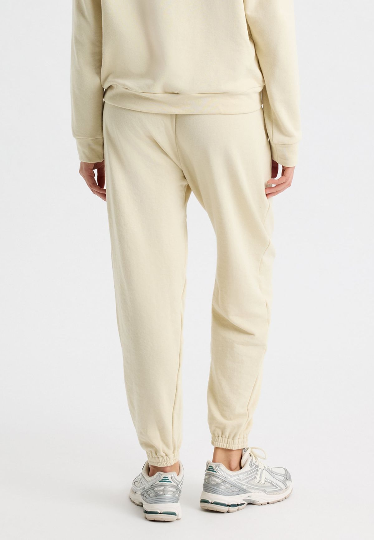Roe Sweatpants, Castle Wall