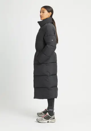 Pebble Drawstring Coat, Black