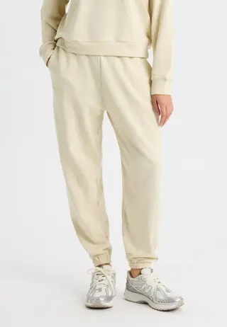 Roe Sweatpants, Castle Wall