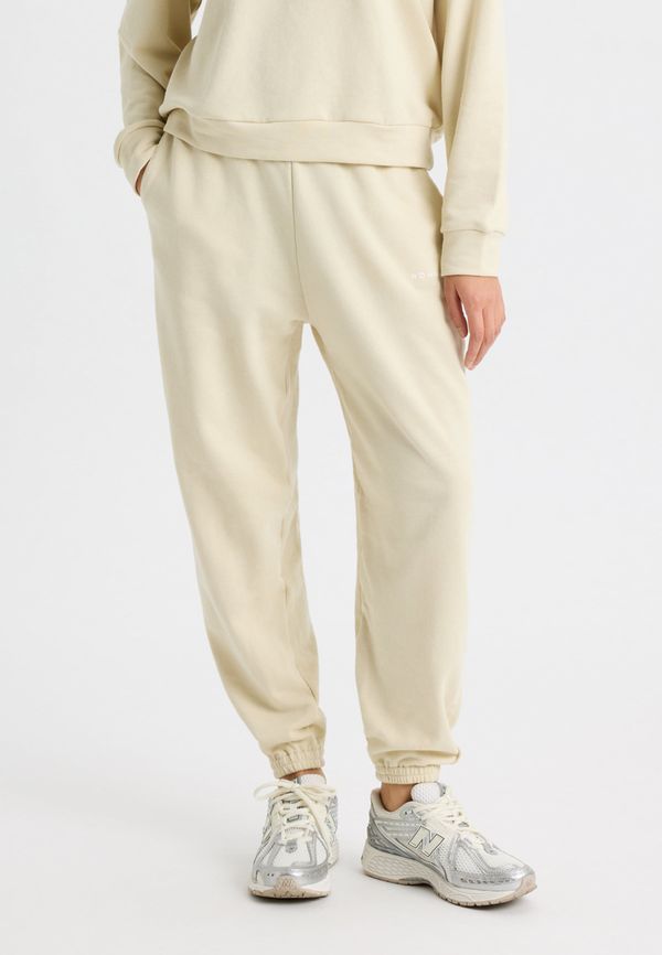 Roe Sweatpants, Castle Wall